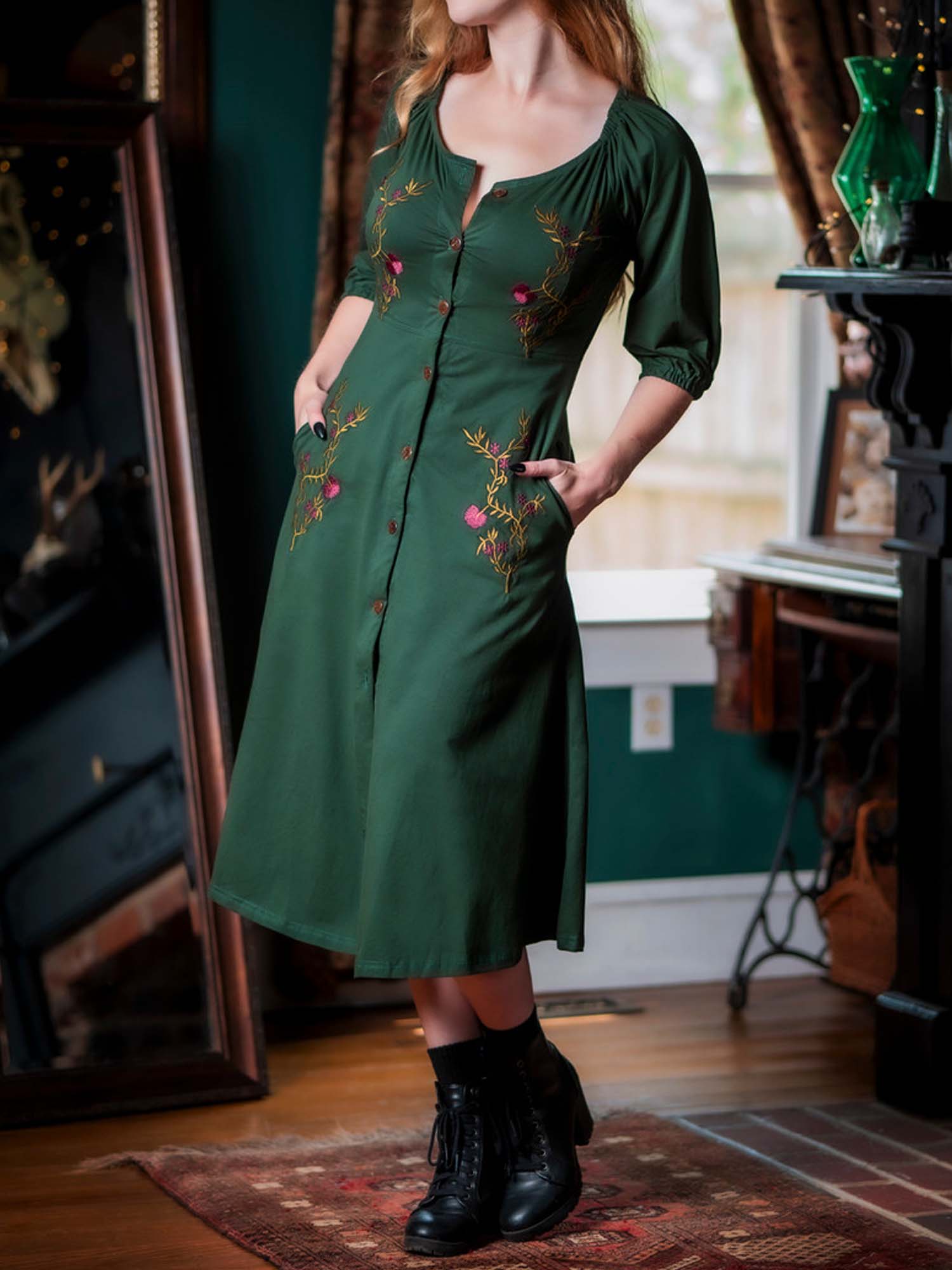 Mums Flower Vines Kleid mit mittellangen Ärmeln und V-Ausschnitt